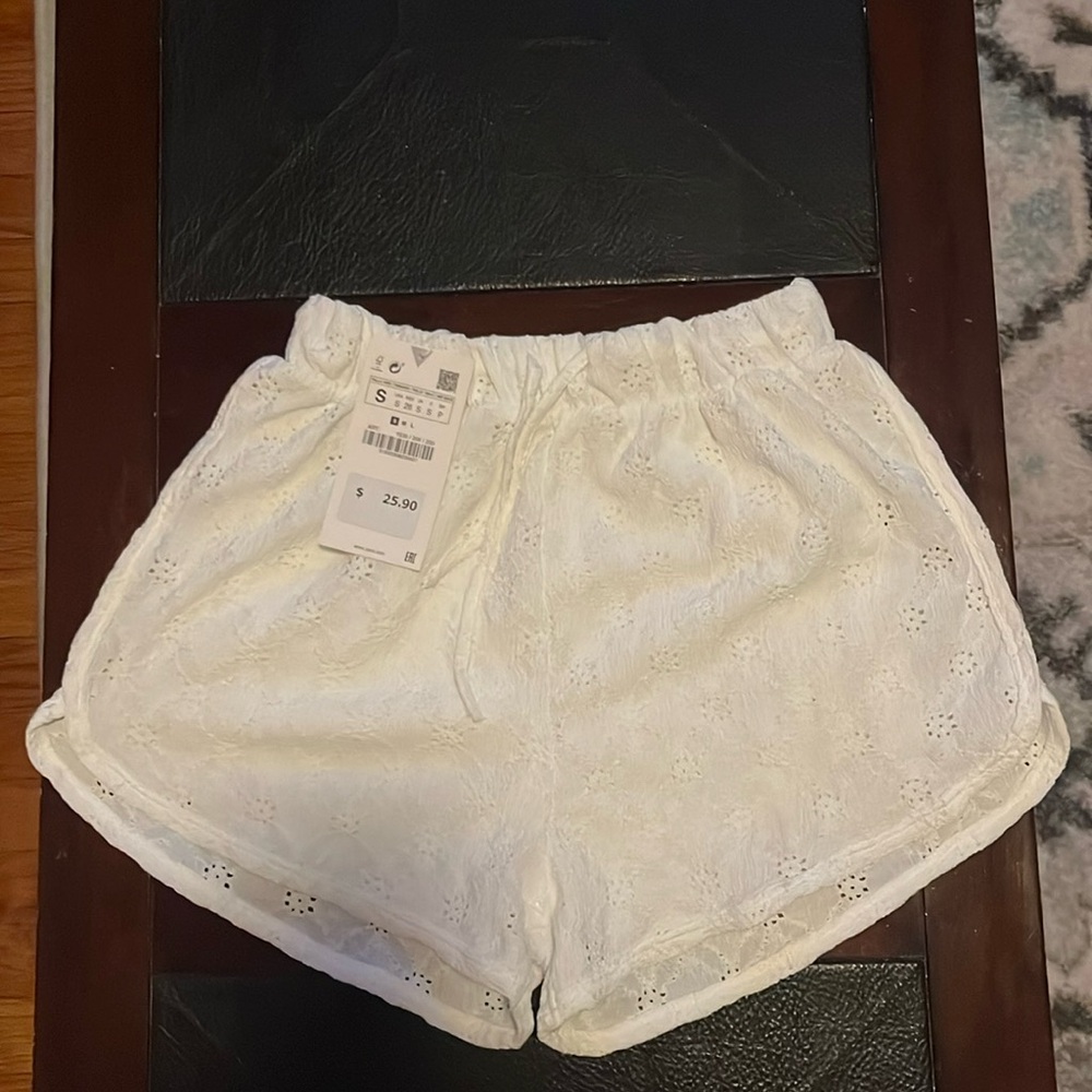 Zara.  White Small eyelet shorts